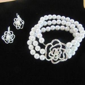 NANCY & RISE NR Faux pearl & rhinestone silver open flower bracelet & earrings